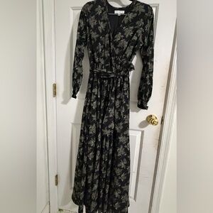 Ivy City Co Black and Gray Floral Long Sleeve Dress